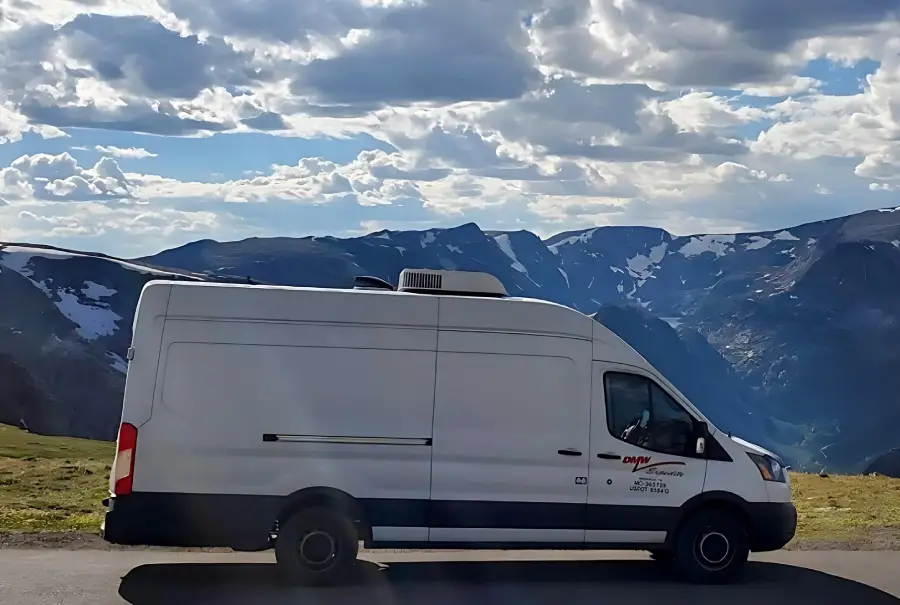 DMW-Sprinter-van